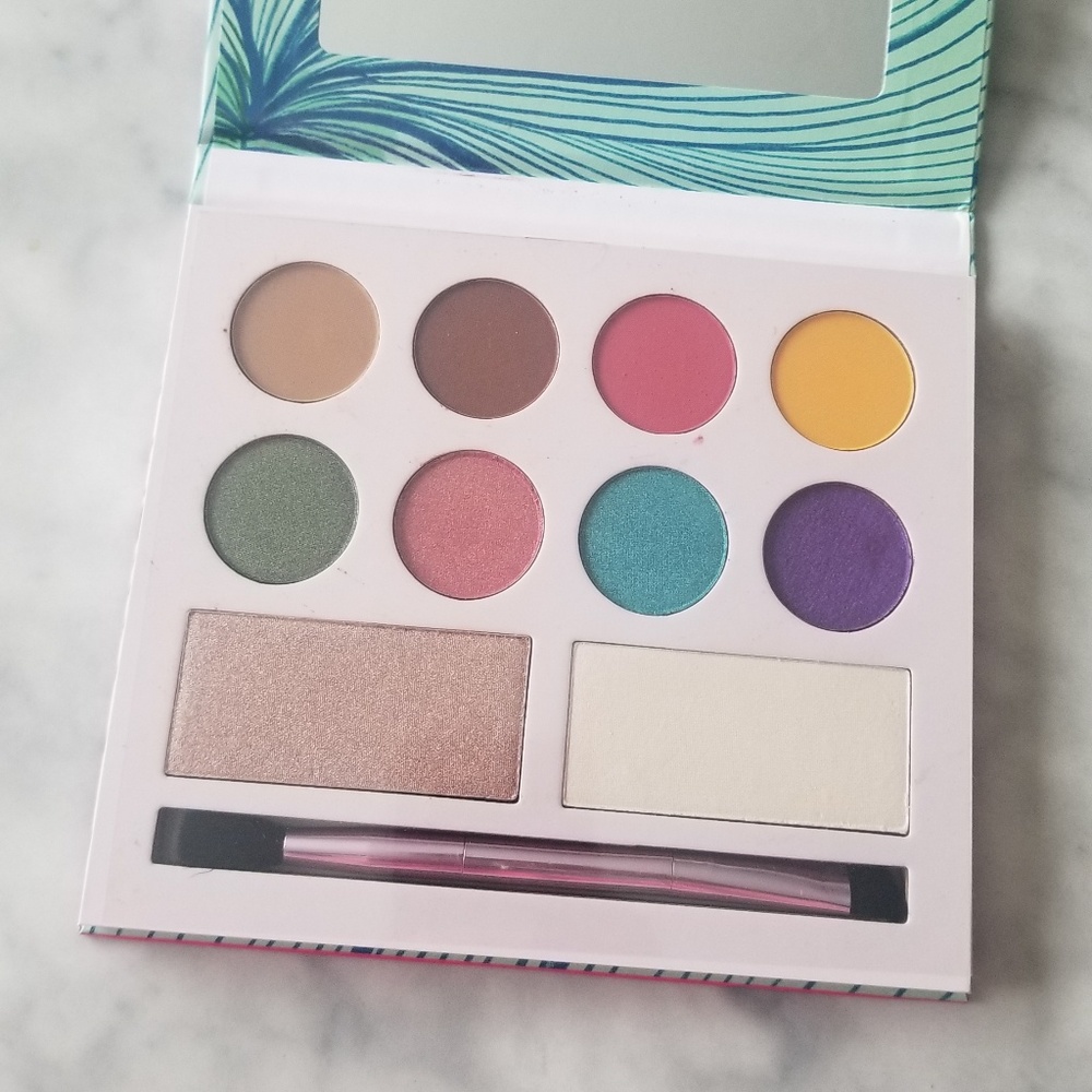 Moods Eyeshadow Palette by Laura Sanchez
